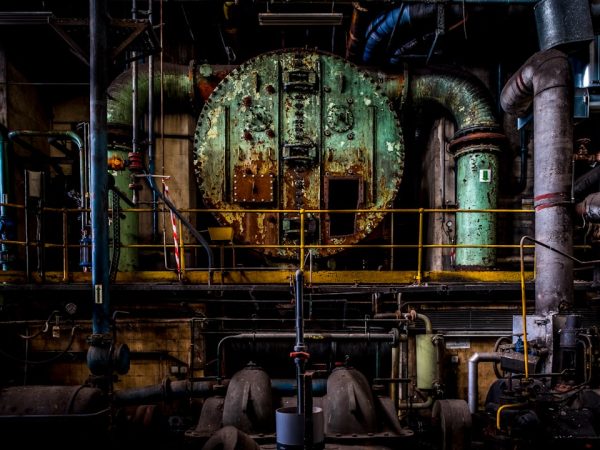 Photo Industrial chandeliers