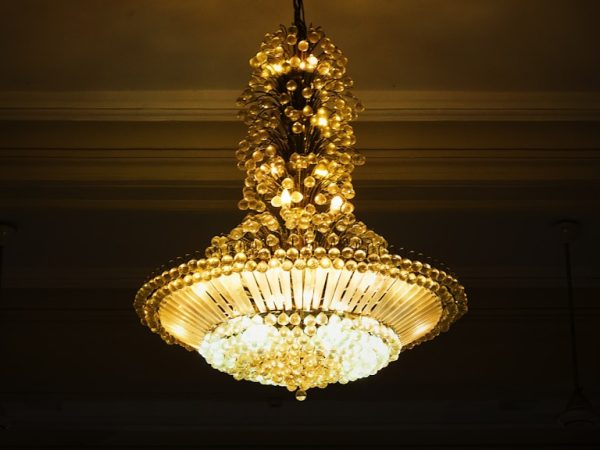 Photo "Light luxury gold ring chandelier for master bedroom"
